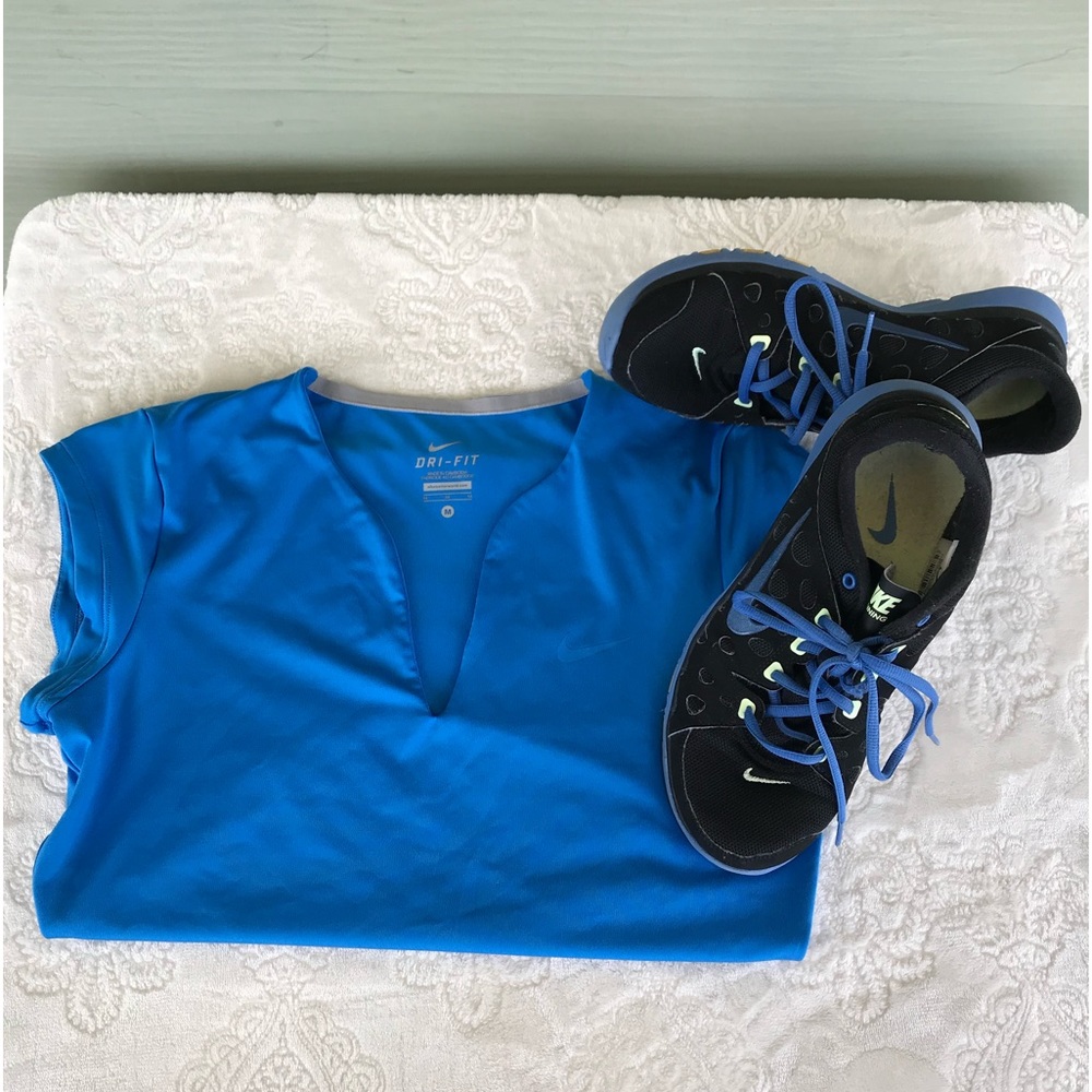🚨 Bundle 🚨 Nike top, Nike sneakers! - Picture 3 of 5